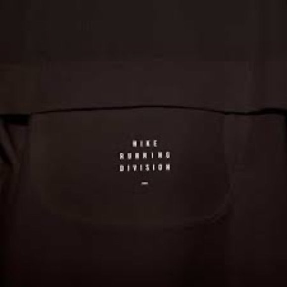 Nike Dri-FIT Run Division Packable Pullover Running Jacket - Picture 8 of 9